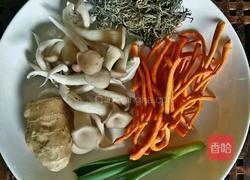 虫草菇乳鸽的做法图解1