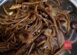 大骨煲茶树菇的做法图解2