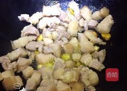 莴笋焖五花肉的做法图解3