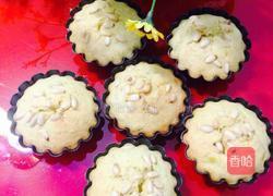 香蕉鲜奶玛芬蛋糕的做法图解1