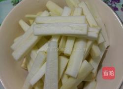 红烧茄子拌鹅肠粉的做法图解3