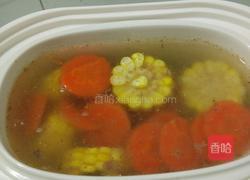 玉米胡萝卜排骨汤的做法图解4