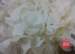 银耳紫薯汤的做法图解2