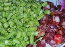 广式腊肠炒饭的做法图解3