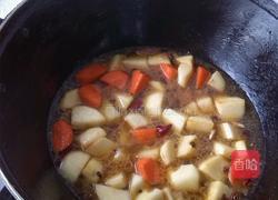 土豆胡萝卜烧肉的做法图解4