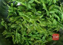 拌花椒芽。的做法图解3