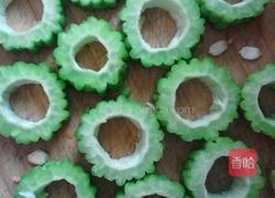 胡萝卜瘦肉酿苦瓜的做法图解4