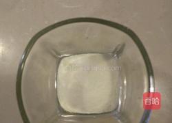 玫瑰红豆奶茶的做法图解1