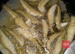 炸沙尖鱼的做法图解5