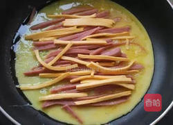 火腿奶酪鸡蛋卷的做法图解9