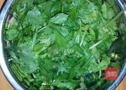 素拌芹菜叶的做法图解2