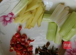 梅菜鳗鱼扣肉的做法图解1