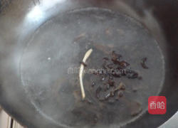 黄花菜木耳炒肉的做法图解4