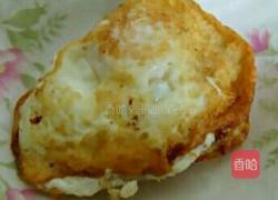 茄汁煎蛋面的做法图解2