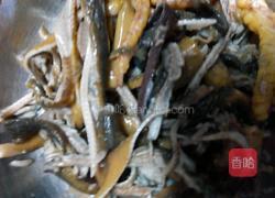 焗黄鳝腊肠饭的做法图解5