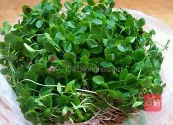 杏仁香椿苗的做法图解1