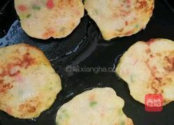 土豆泥虾仁火腿煎饼的做法图解5