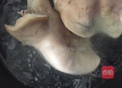 秘制卤水猪耳朵的做法图解2