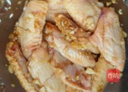 蒜香烤翅中的做法图解5