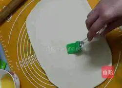 Illustration of how to make hand-shredded bread 3