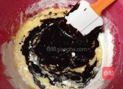 爆浆蛋糕的做法图解2