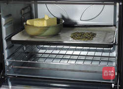 榛果蛋糕的做法图解1