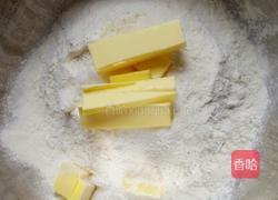 蝴蝶酥的做法图解1