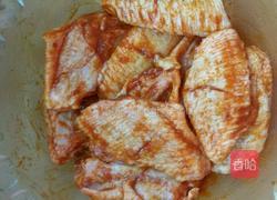 奥尔良烤鸡翅中。的做法图解3