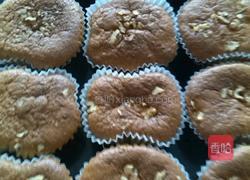 红糖枣泥核桃蜂蜜纸杯蛋糕的做法图解7