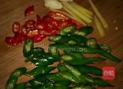 尖椒炒牛肉的做法图解2