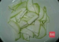 西葫芦炒鸡蛋的做法图解1