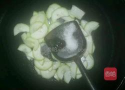 西葫芦炒鸡蛋的做法图解4