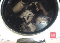黑豆猪尾汤的做法图解3