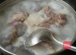 秘制羊蝎子火锅的做法图解3