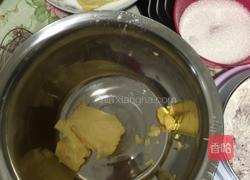 红曲米曲奇饼干的做法图解1