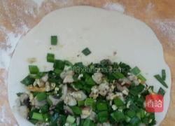 香菇，韭菜烙荷叶饼。的做法图解7