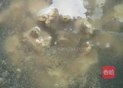 白萝卜黄花菜炖排骨的做法图解2