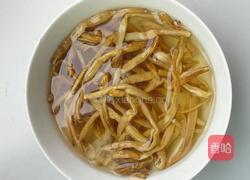 白萝卜黄花菜炖排骨的做法图解4