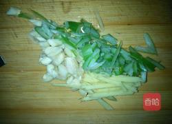 鸡腿炖土豆的做法图解1