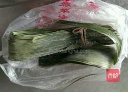 粽叶包肉的做法图解2