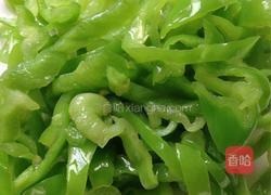 青椒面筋丝的做法图解4