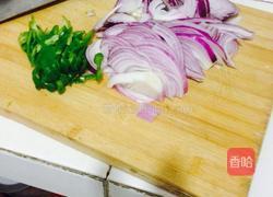 洋葱基围虾的做法图解2