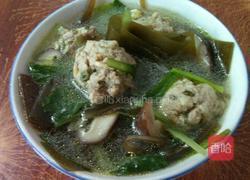 香菇海带小白菜丸子汤的做法图解6