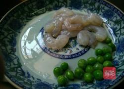 玉子虾仁的做法图解1