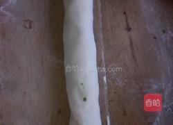 发面葱花软饼的做法图解6