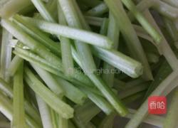 菠菜快炒猪肝的做法图解2