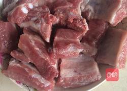 香辣排骨烧香菇的做法图解1