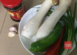 老干妈杏鲍菇的做法图解1