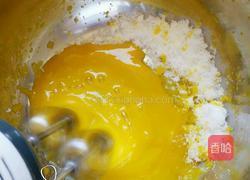 戚风蛋糕的做法图解3