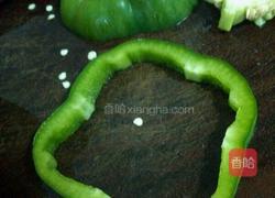 青椒煎鸡蛋圈的做法图解2